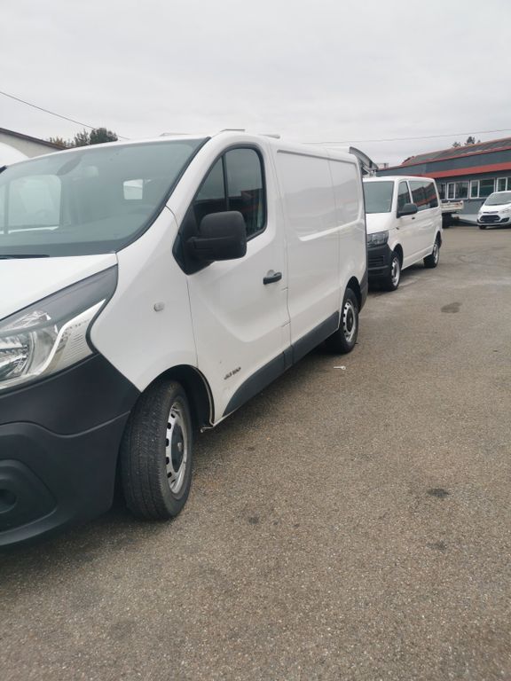 Renault Trafic 298.000 km 4.300 € Dettingen Erms 72581