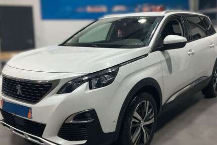 Peugeot 5008 124.990 km 17.990 &euro; Rüsselsheim 65428