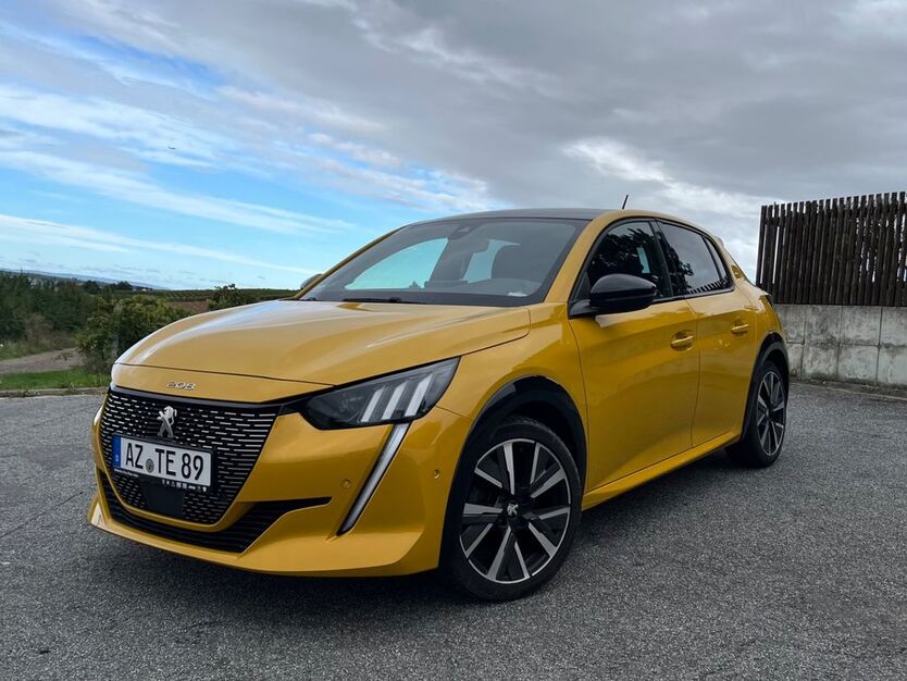 Peugeot 208 26.800 km 18.200 € Wörrstadt 56286