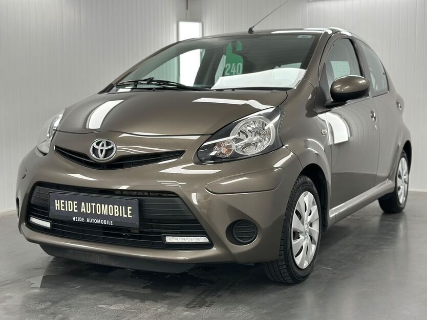 Toyota Aygo (X) 35.000 km 6.400 € Heide 25746
