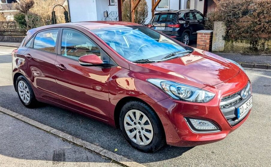 i30