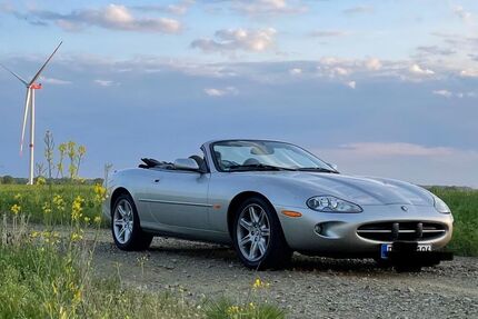 Jaguar XK8