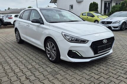 Hyundai i30 Passion +, Rückfahrkamera, Carplay, Navi, Sitz 85.411 km 16.690 &euro; Rodgau 63110