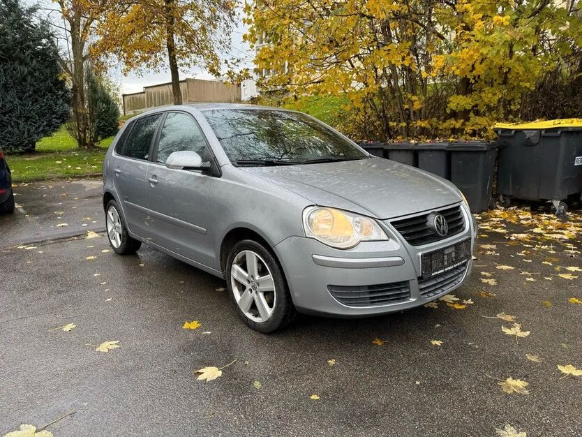 VW Polo 135.324 km 2.999 € Horn-Bad Meinberg 32805