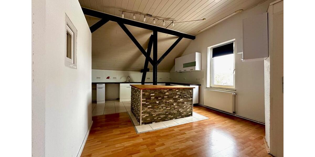 Großzügige 4-Zimmer-Altbauwohnung im Ortszentrum von Neuenburg 4 zimmer