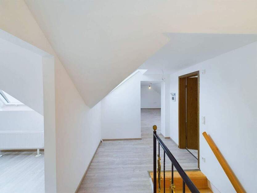 Qualität die bleibt: Schönes Zweifamilienhaus - energieeffizient, modern & familienfreundlich 7 zimmer