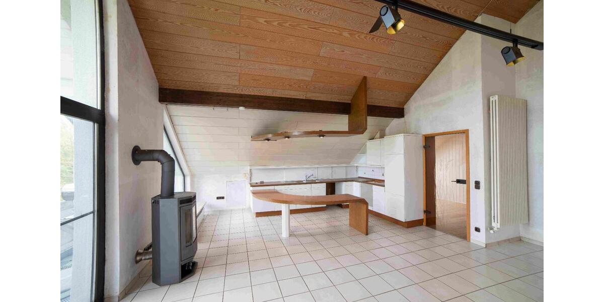 Einfamilienhaus Korbach - 11 Zimmer, 250 m&sup2;, 460.000&euro; | Angebot:26349701
