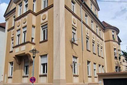 Haus zum Kaufen in Esslingen am Neckar 1.090.000 € 388 m² 16 zimmer