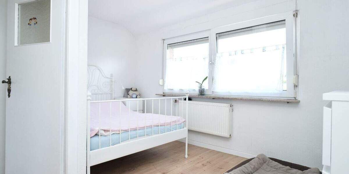 Reihenmittelhaus Neuss Gnadental - 5 Zimmer, 79 m&sup2;, 349.000&euro; | Angebot:24825870