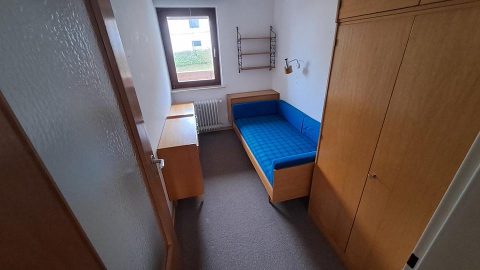 Reihenhaus Roßdorf - 9 Zimmer, 107 m&sup2;, 1.400&euro; | Angebot:25046795