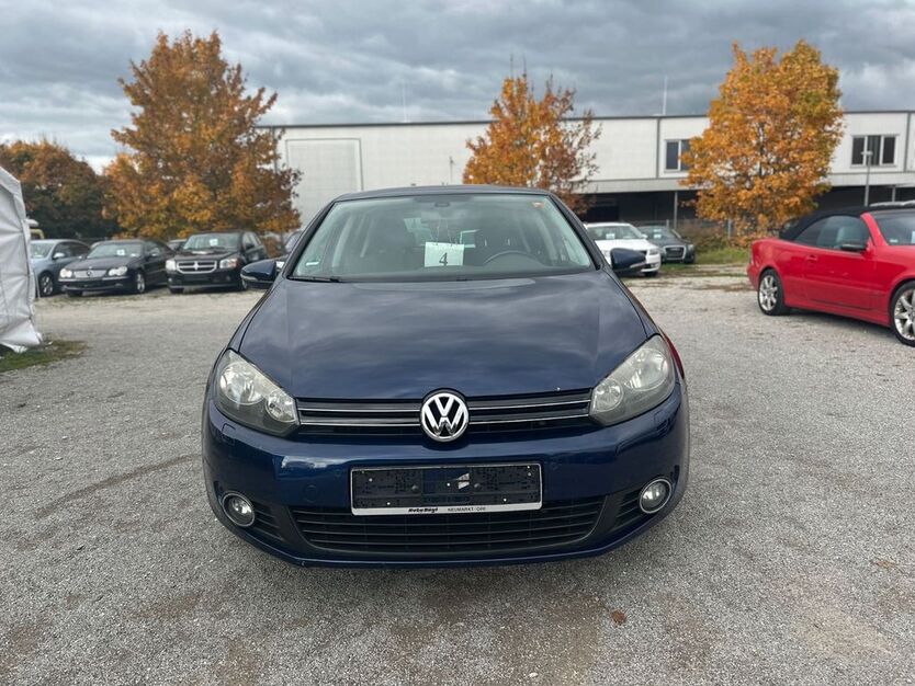 VW Golf 211.530 km 4.500 € Augsburg 86167