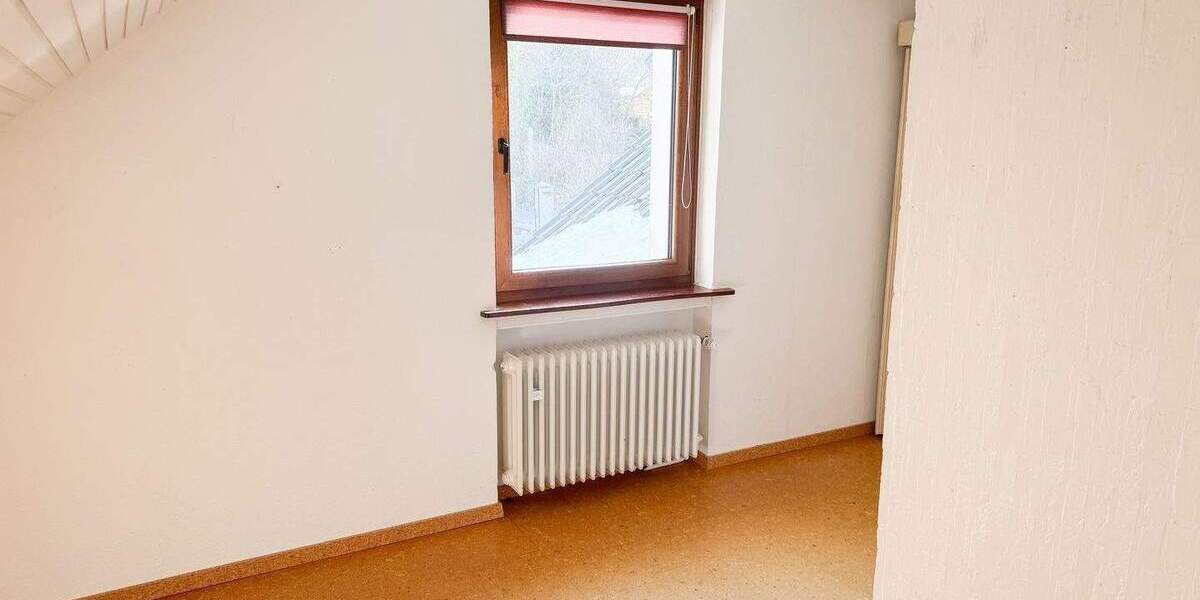Mehrfamilienhaus, Wohnhaus Kaufungen Oberkaufungen - 8 Zimmer, 248 m&sup2;, 595.000&euro; | Angebot:26016031
