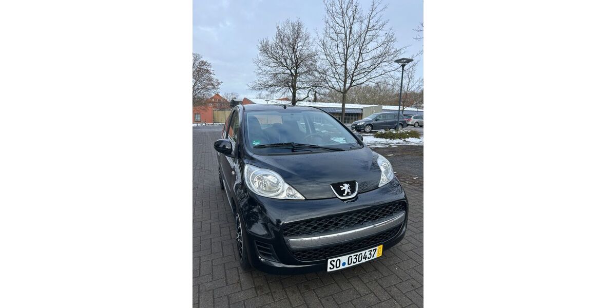 Peugeot 107 83.500 km 4.500 &euro; Soest 59494