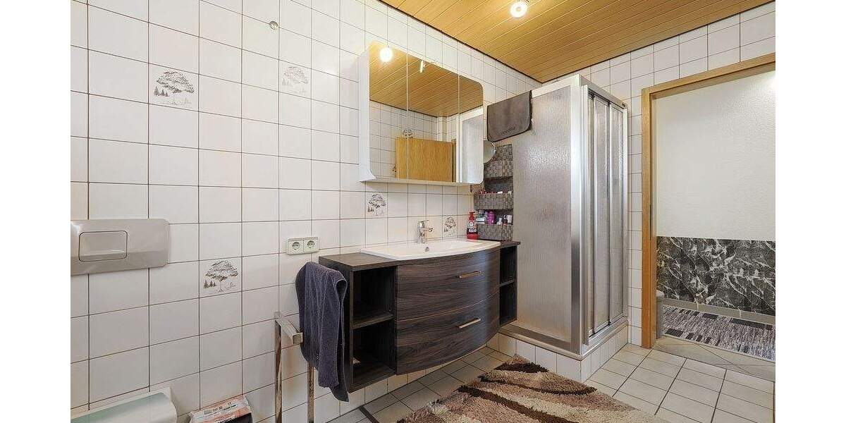 Mehrfamilienhaus, Wohnhaus Ertingen - 7 Zimmer, 195 m&sup2;, 450.000&euro; | Angebot:25821293