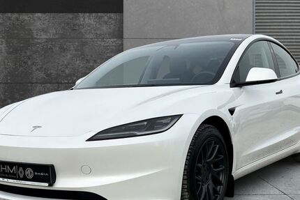 Tesla Model 3 26.800 km 34.990 € Freising 85354