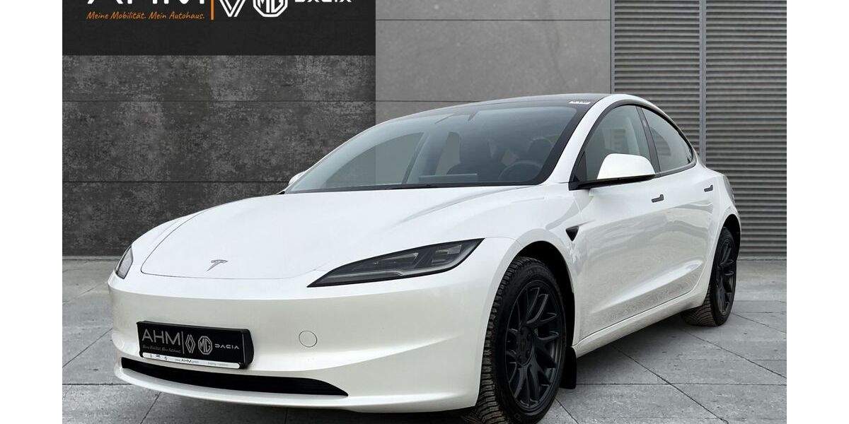 Tesla Model 3 26.800 km 34.990 € Freising 85354