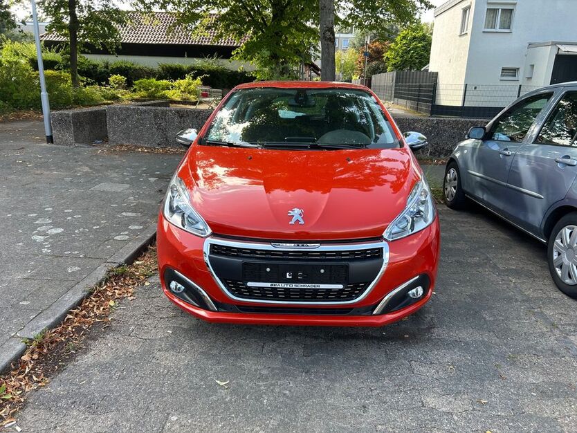 Peugeot 208 11.750 km 11.990 € Garbsen 30823