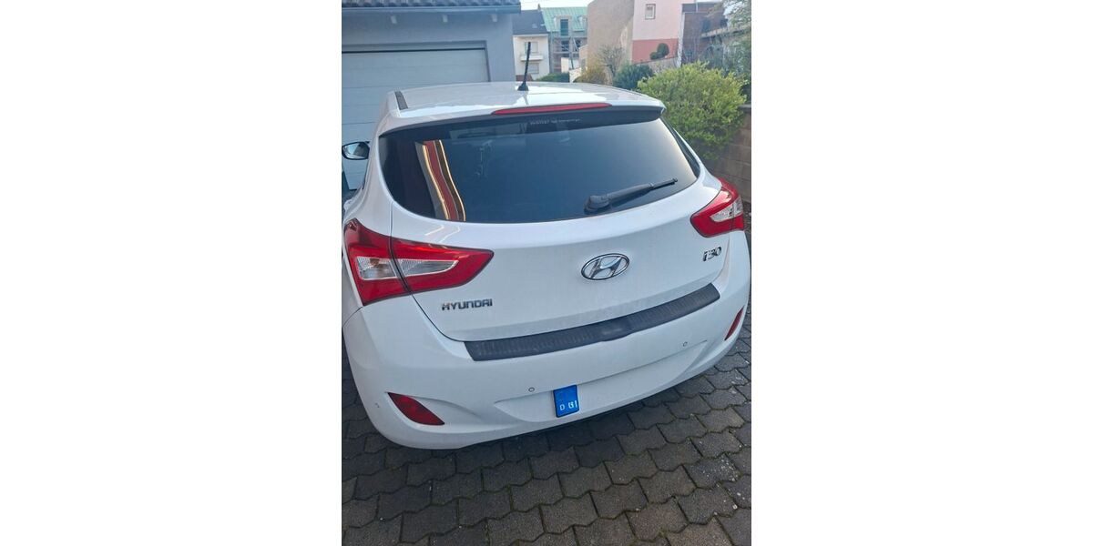 Hyundai i30 80.000 km 9.200 &euro; Mülheim-Kärlich 56218