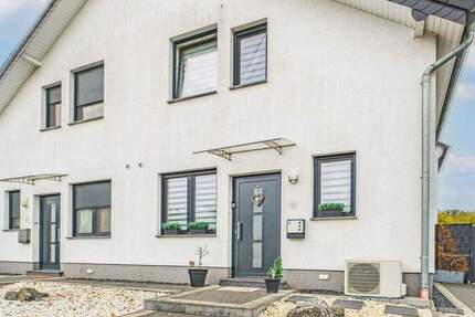 Moderne Doppelhaushälfte mit Terrasse in ruhiger Lage in Heinsberg - Waldenrath! 3 zimmer