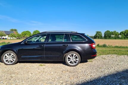 Skoda Octavia 25.000 km 22.990 € Vaterstetten 85591