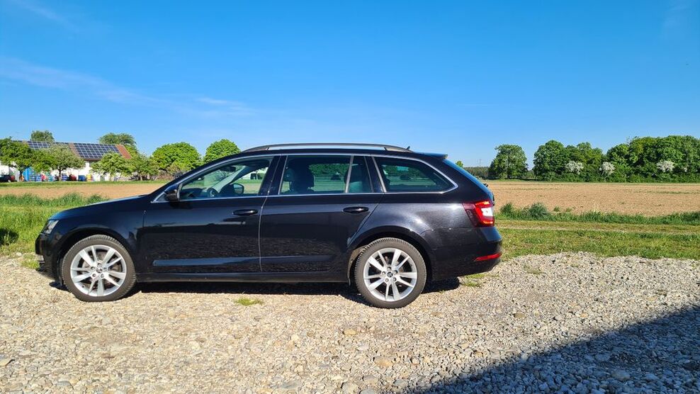 Skoda Octavia 25.000 km 22.990 € Vaterstetten 85591