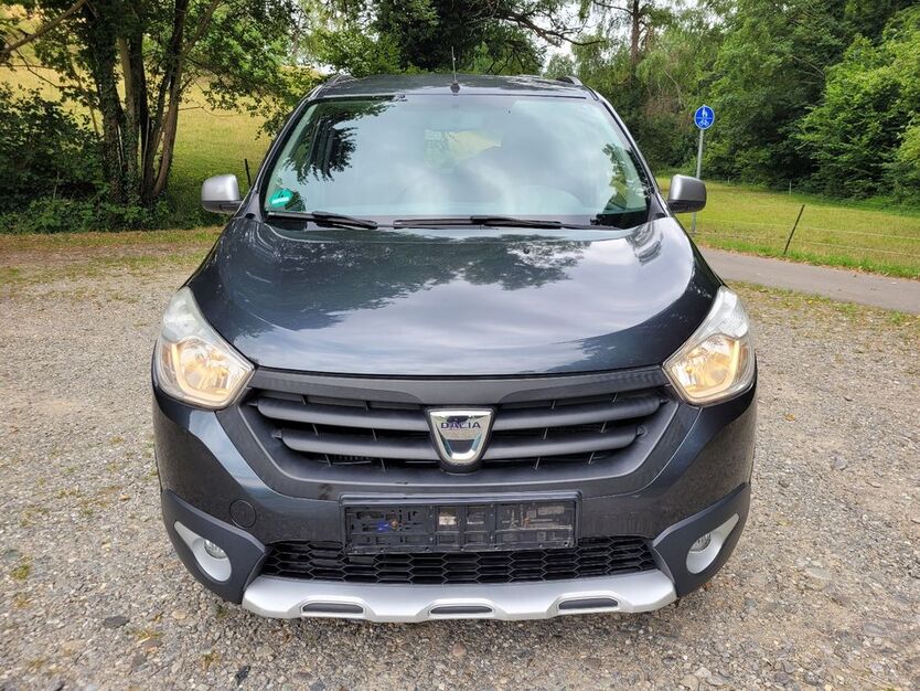 Dacia Lodgy 135.000 km 5.900 € Kressbronn 88079