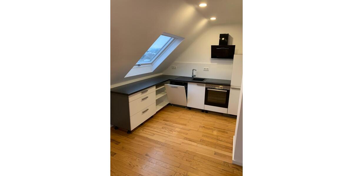Dachgeschoßwohnung Schmelz - 2 Zimmer, 63 m&sup2;, 550&euro; | Angebot:26400579
