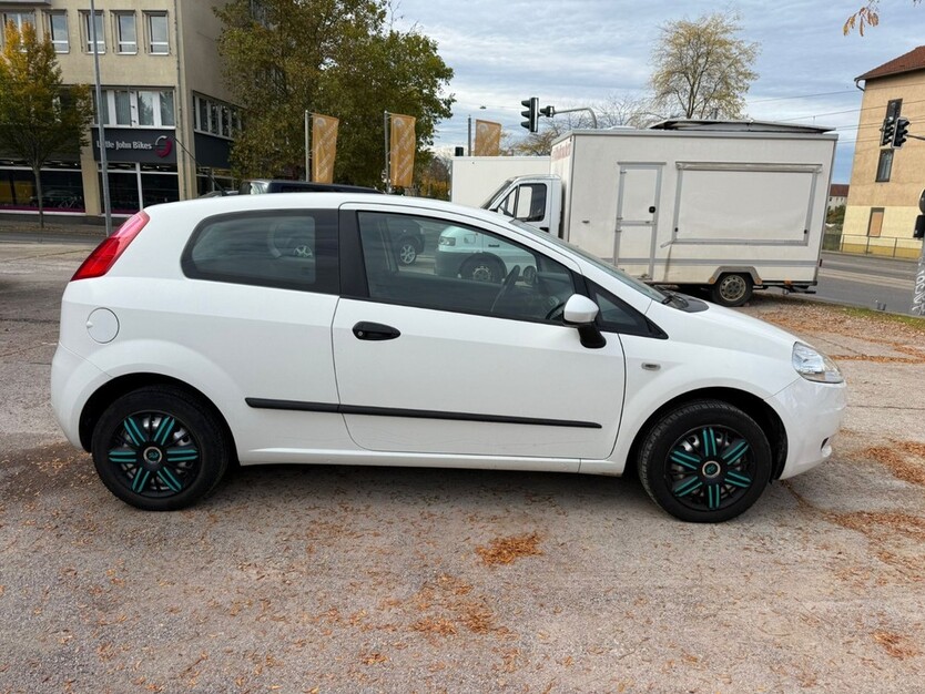 Fiat Grande Punto 101.258 km 2.995 € Erfurt 99084