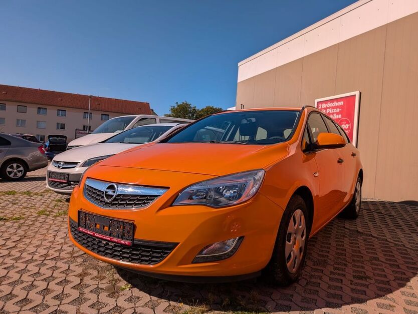 Opel Astra 67.610 km 7.999 € Roßwein 04741