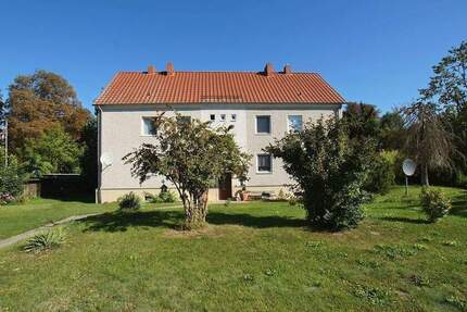 Modernisiertes Mehrfamilienhaus auf großem Grundstück in schöner Lage von Hohenfinow zimmer