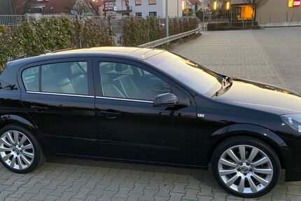 Opel Astra 168.000 km 5.490 &euro; Flieden 36103