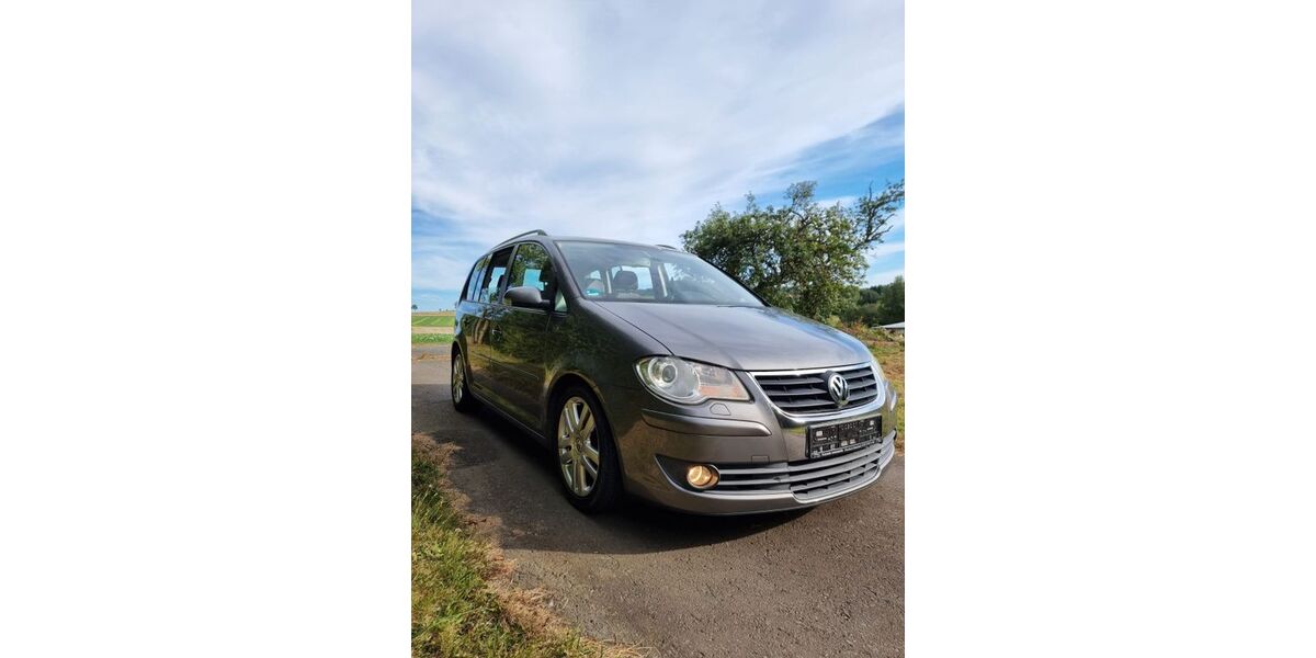 VW Touran 183.000 km 4.000 &euro; Gieleroth 57610