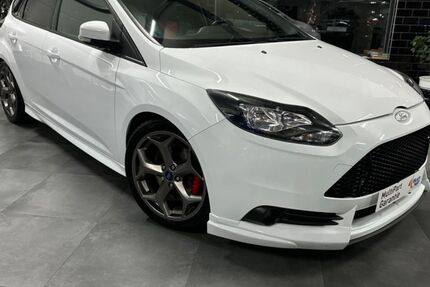 Ford Focus 134.000 km 10.999 € Weiden 92637