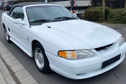 Ford Mustang 108.500 km 4.900 &euro; Butzbach 35510