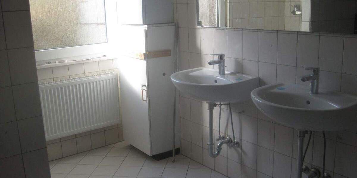 Mehrfamilienhaus, Wohnhaus Northeim - 7 Zimmer, 205 m&sup2;, 330.000&euro; | Angebot:25390519