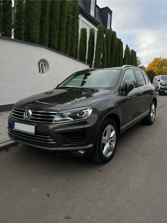 VW Touareg 109.000 km 19.990 € Wiesbaden 65187