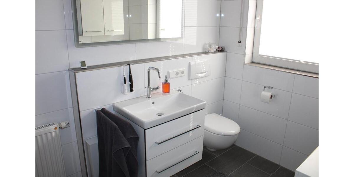 Dachgeschoßwohnung Paderborn Neuenbeken - 3 Zimmer, 78 m&sup2;, 335.000&euro; | Angebot:26602552