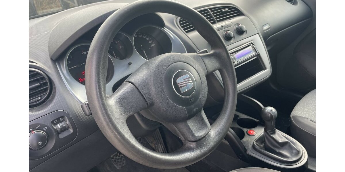 Seat Altea Avila 1.6i Klima PDC Euro4 207.000 km 2.000 &euro; Altdorf 84032