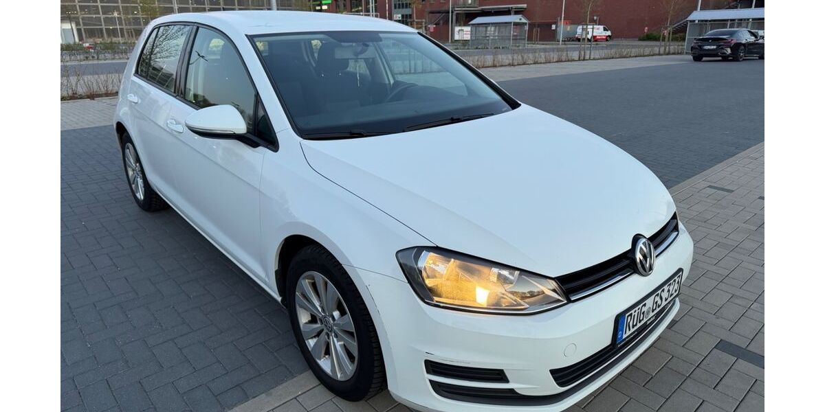 VW Golf 206.000 km 5.500 &euro; Stralsund 18437