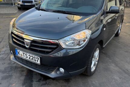 Dacia Lodgy 98.350 km 5.100 &euro; köln 51103