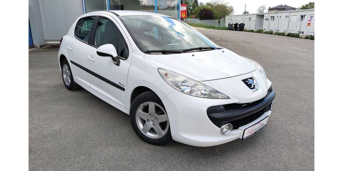 Peugeot 207 172.000 km 2.750 &euro; Spaichingen 78549