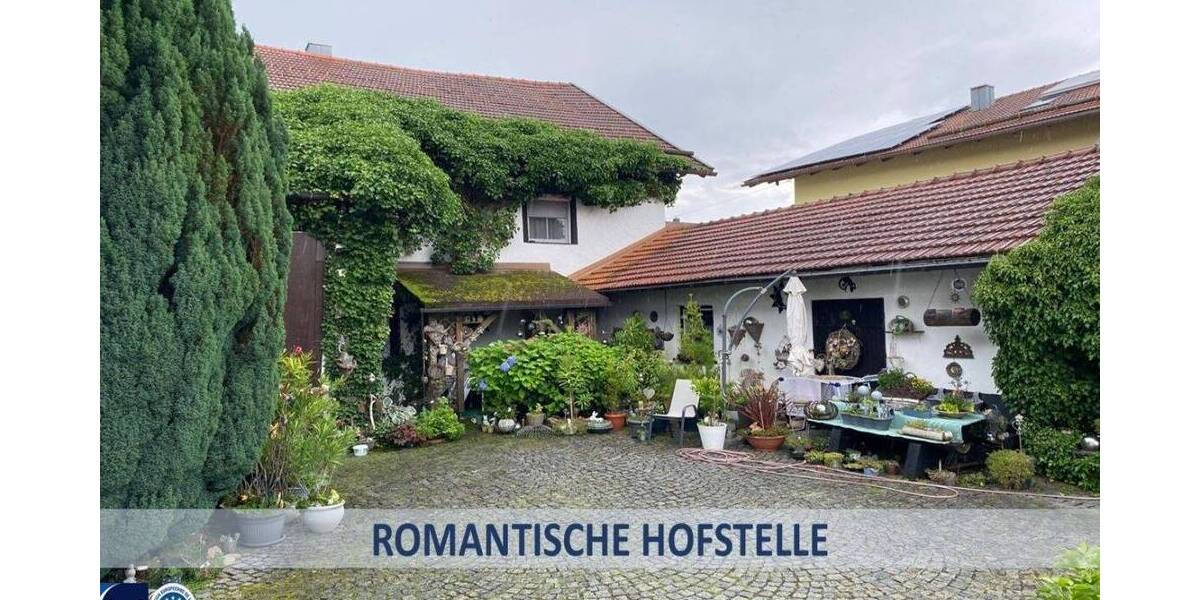IDYLLISCH UND ROMANTISCHE 3-SEIT HOFSTELLE MIT FERIENWOHNUNG, TIERHALTUNG GEEIGNET & PVA 8 zimmer