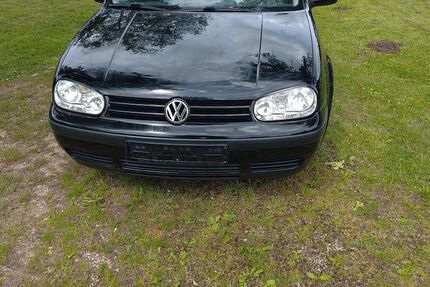 VW Golf 124.407 km 2.500 &euro; Bad Münstereifel 53902