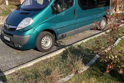 Opel Vivaro 194.000 km 14.000 &euro; Grimma 04668