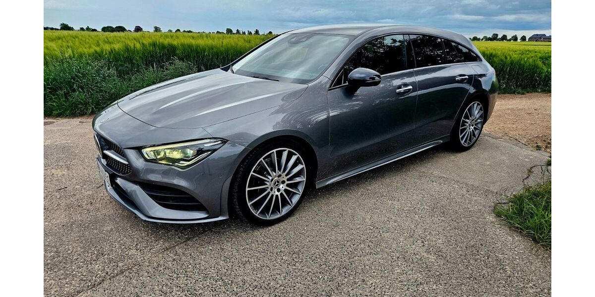 Mercedes-Benz CLA 200 Shooting Brake 126.000 km 21.400 &euro; DÜSSELDORF 40213