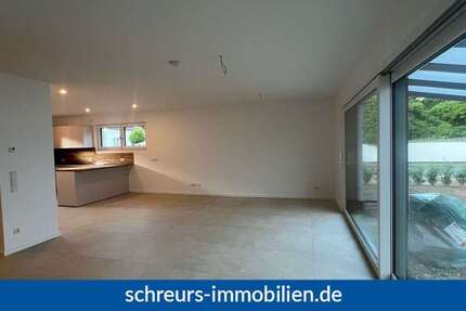 Haus zum Mieten in Krefeld Bockum 2.450 € 155 m²