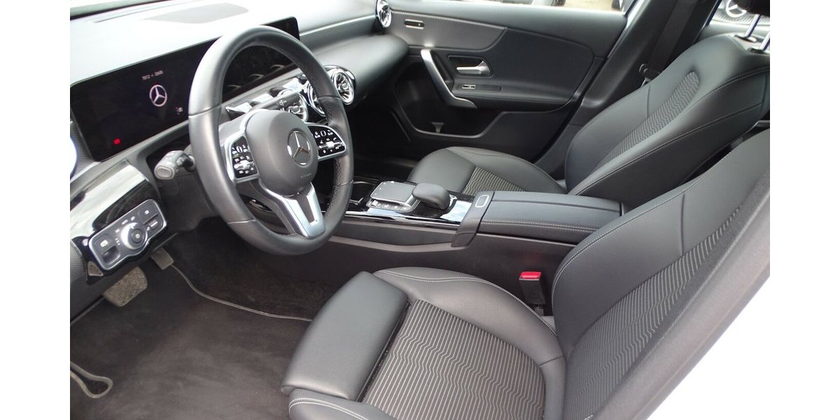 Mercedes-Benz A 180 Progressive Automatik, Rückfahrkamera, LED S 22.611 km 23.590 &euro; Rodgau 63110