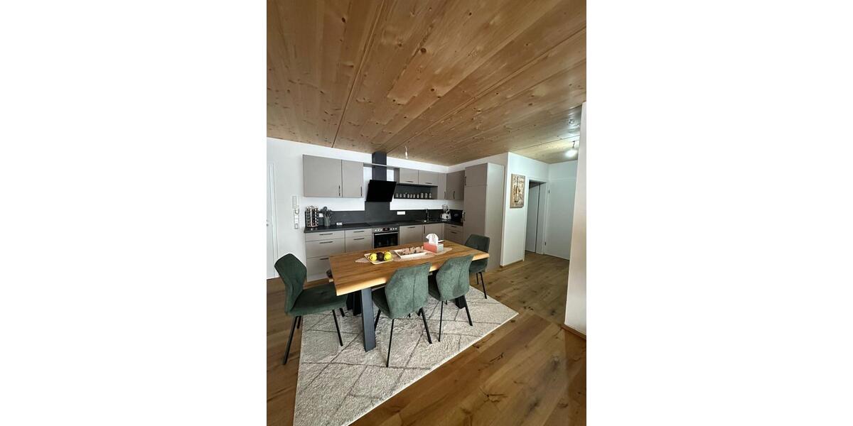 4-Zimmerwohnung mit Balkon und TG-Stellplatz 4 zimmer