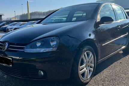 VW Golf 144.000 km 3.990 &euro; Weil am Rhein 79576