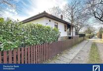 Lage überzeugt: Gepflegter Winkelbungalow in Hannover-Bemerode mit schöner Sonnenterrasse